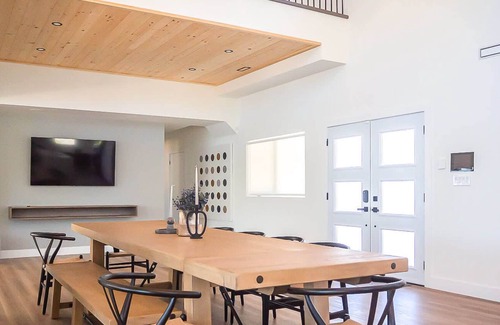 Foley Casa | 710 Oastler Lake Summ