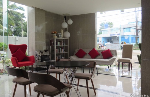 Tagbilaran Hotel | 717 Cesar Place Hotel