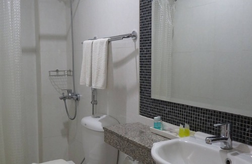 Tagbilaran Hotel | 717 Cesar Place Hotel