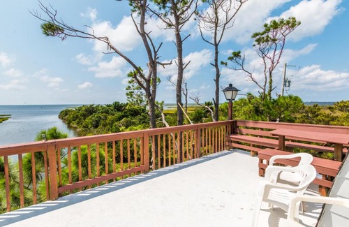 Salvo Casa | 7201 - Carols Soundfront Castle by Resort Realty