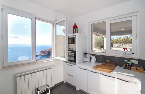 Ploce Apartamento | 73 Stairs Apartment