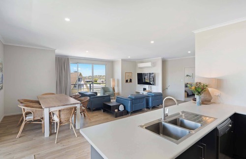 Goolwa Beach Casa | 74 Corcoran Avenue, Coastal family retreat