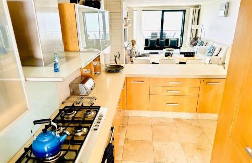 Hermanus City-Centre Apartamento | 74 on Marine - Apartment 303