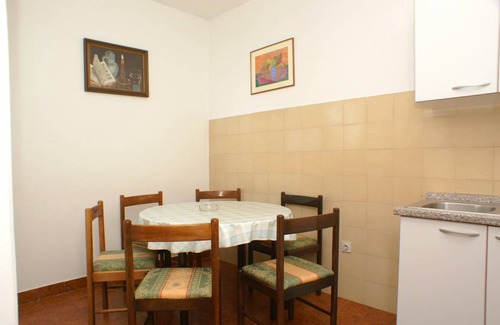 Tucepi Apartamento | 75 m² Apartamento ∙ 3 habitaciones ∙ 11 huéspedes