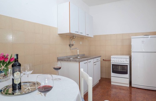Tucepi Apartamento | 75 m² Apartamento ∙ 3 habitaciones ∙ 11 huéspedes