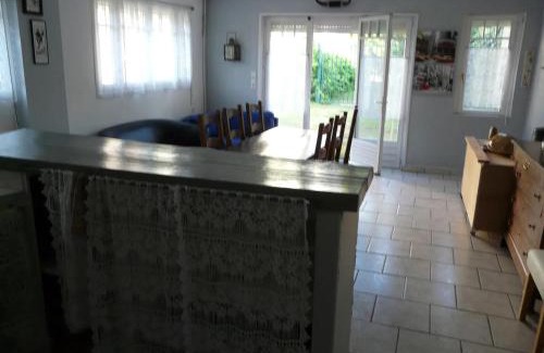 Noyon Apartamento | 75 sqm Noyon; independant house