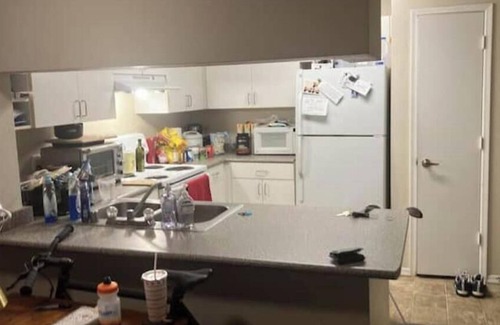 Contra Costa County Apartamento | 750 sq ft, carpeted, futon.