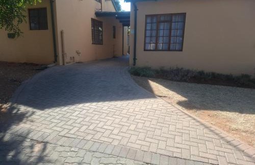 Bela-Bela Apartamento | 77 Pendleberry Grove