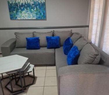 Bela-Bela Apartamento | 77 Pendleberry Grove