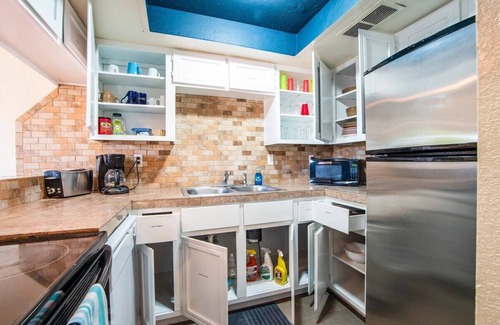 Casa Grande Condominio | 2 dormitorios y 2 baños condominio bien equipado con piscina en Casa Grande