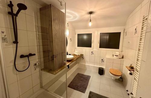 Alt-Muhlburg Apartamento | 77m² - 3 Zi Modern Zentrum Küche Dachterrasse WLAN