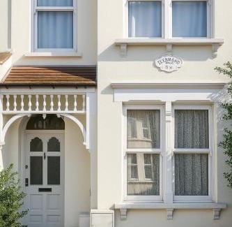 West Green Casa | 78 Flat B Home to Central London