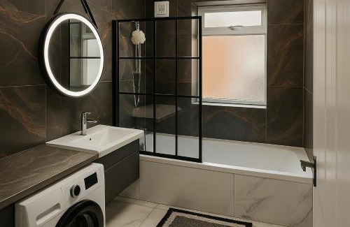 West Green Casa | 78 Flat B Home to Central London