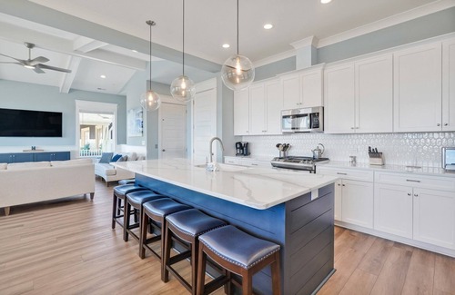 Yaupon Beach Casa | 7BR/6.5BAH House - Ocean Views, Event Home, Dog Friendly, Sleeps 18