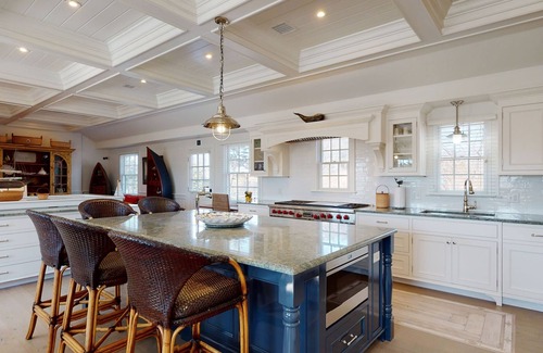 Nantucket Town Casa | Hermosa casa y jardines. Se puede ir andando a la ciudad.