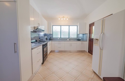 Sosua Apartamento | 7br Massive Villa In Sosúa - 2mins From Nightlife!