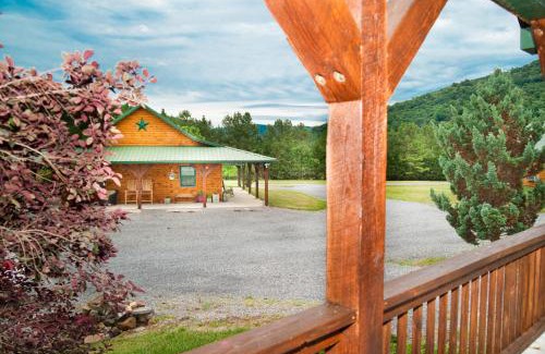 Flintstone Cabina | 7Cs lodging
