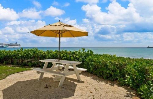 Seven Mile Beach Apartamento | 7Mile Beachfront Apartment