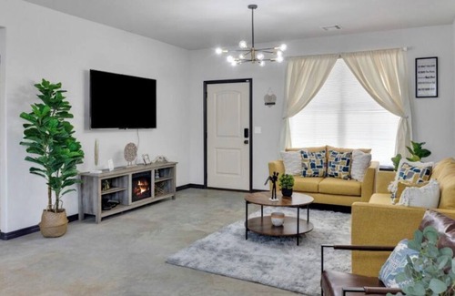 Turner Park Casa | 7min DOWNTOWN , acquarium , Zoo , 4 min Expo center , 1min to Tulsa university