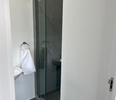 Salt Rock Apartamento | 7one4 Sheffield