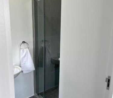 Salt Rock Apartamento | 7one4 Sheffield