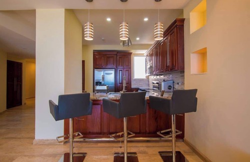 Barrio Los Faroles Apartamento | Direct Ocean View Penthouse -7th Floor -Parties OK