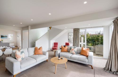 Bluff Hill Casa | 7th Heaven - Bluff Hill, Napier