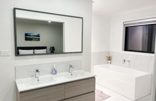 Hamilton Casa | 7th Heaven on Waikato River