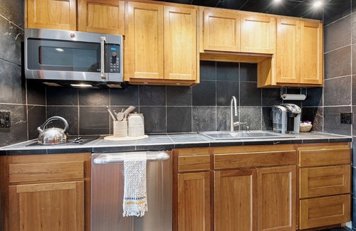 Southern Crossing Casa | 7th Mtn Resort Condo, Access to Pool/Hot Tubs and great resort amenities!