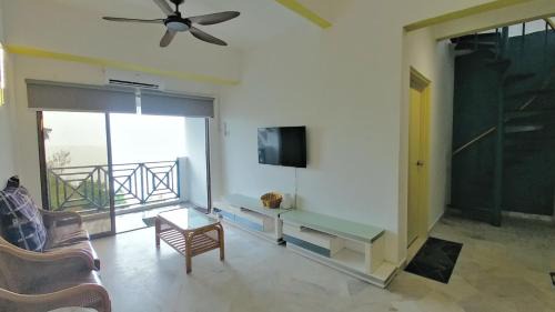 Si Rusa Apartamento | 8-13pax, Duplex private beach, white sand beach
