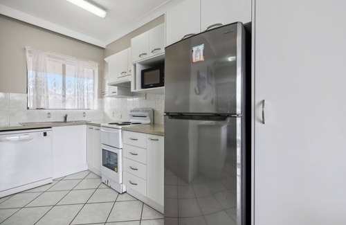 Mid North Coast Waterfront Apartamento | Balcony, POOl, SPA, Beach, BBQ, Sleeps 4