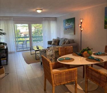 Bayville Apartamento | 8 Banyan Court