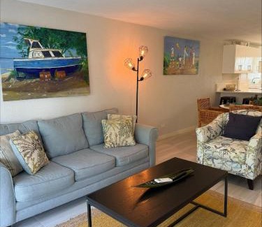 Bayville Apartamento | 8 Banyan Court