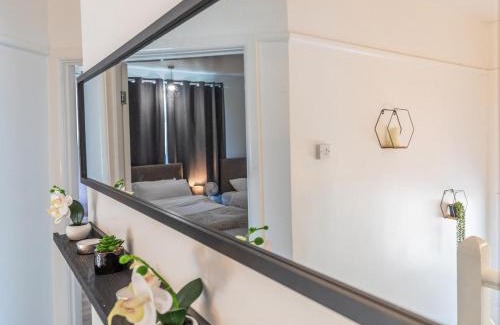 Southampton Casa | 8 Bed Contractor Family Stays Free Private Parking