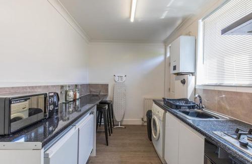 Southampton Casa | 8 Bed Contractor Family Stays Free Private Parking
