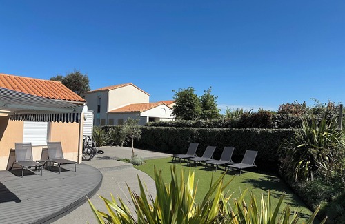 Chateau-d'Olonne Villa | 8 cama chalet con piscina privada. Mar a poca distancia.