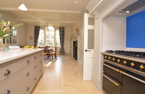 South Crossland Casa | 8 Bed in Holmfirth 72814
