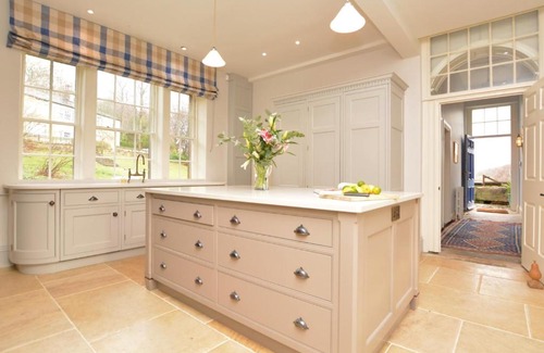 South Crossland Casa | 8 Bed in Holmfirth 72814