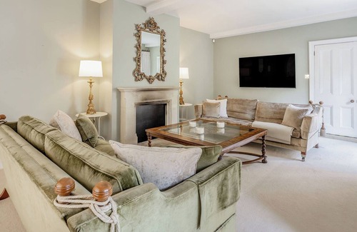 Canford Magna Cabaña | 8 bedroom accommodation in Wimborne