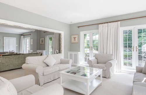 Canford Magna Cabaña | 8 bedroom accommodation in Wimborne