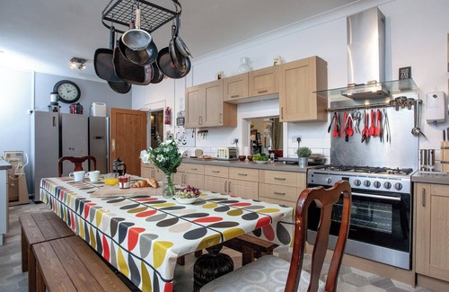 Brixham Cabaña | Alojamiento de 8 habitaciones en Brixham