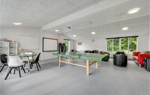 Henne Casa | 8 Bedroom Cozy Home In Henne