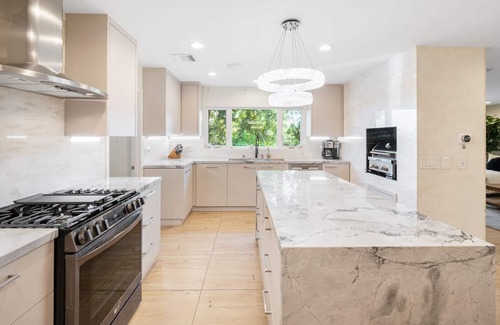 Bel Air Casa | 8 Bedroom Estate