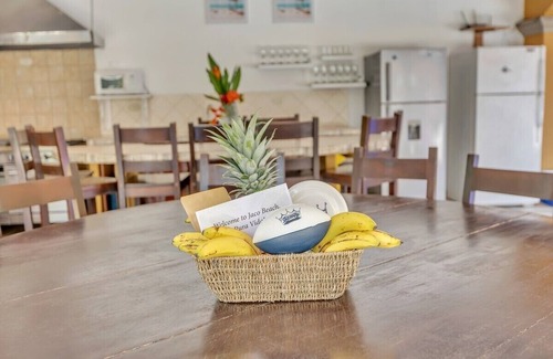 Jacó Villa | 8 BR Private Party Complex MEJOR ubicación: ¡camine a TODO! Bono de hasta $ 200
