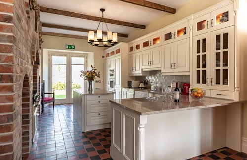 Ennis Casa | 8 bedroomed house steeped in history