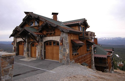 Truckee Casa | 9 DORMITORIOS, Capacidad 22, 12 baños, Cine, Spa, Bañera de hidromasaje, ASCENSOR