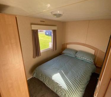 Clacton-on-Sea Apartamento | 8 Berth Holiday Home with Pools on Martello Beach