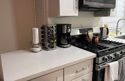 Downtown Apartamento | 8. Delightful 2 Bedroom Apt /parking in city center