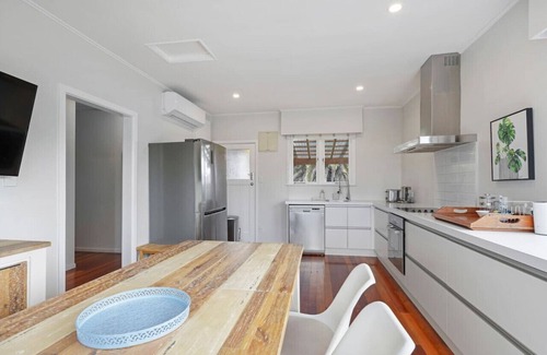 Eastern Beach Casa | 8 Eastern Beach Road, Eastern Beach, Auckland 2012