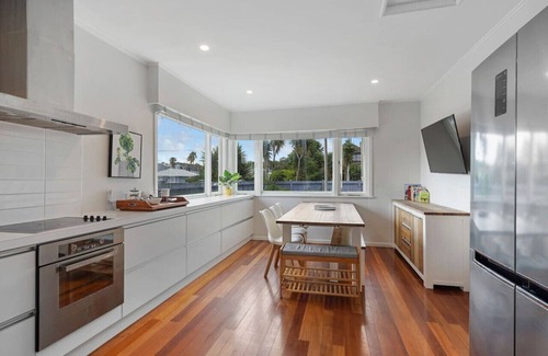 Eastern Beach Casa | 8 Eastern Beach Road, Eastern Beach, Auckland 2012